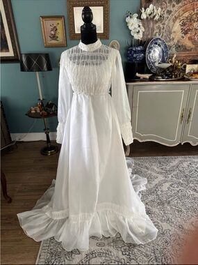 Vintage 1960’s Jack Goldbach Wedding Dress